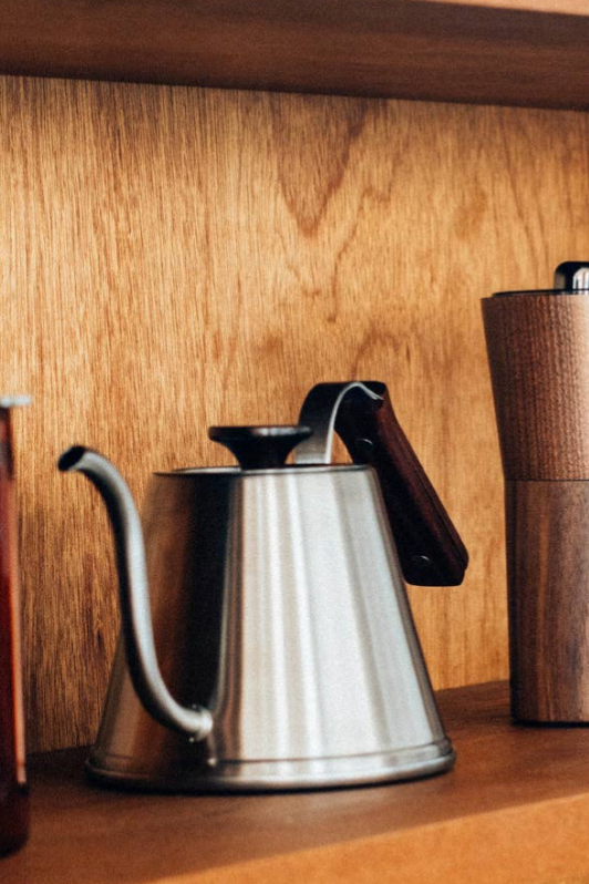 Walnut Drip Kettle 600mL Silver